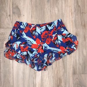 Summer shorts with ruffles